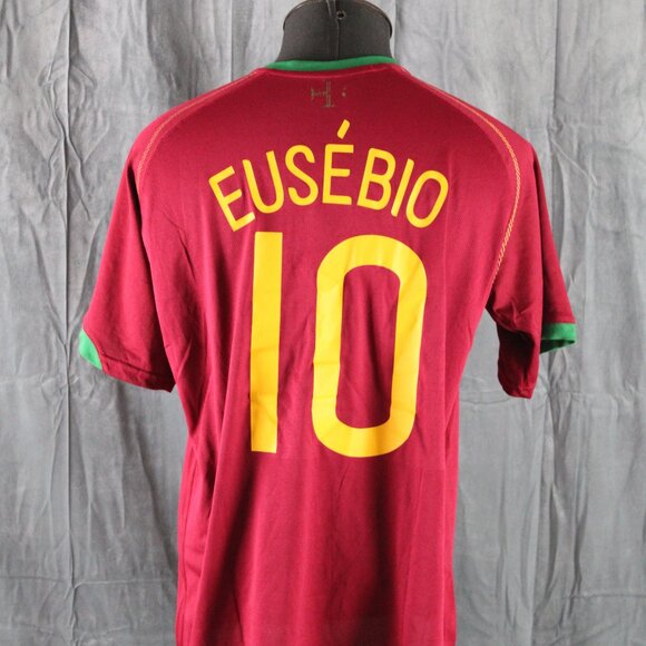 Team Portugal Jersey (Retro) - 2006 Home Jersey Eusebio 10 - Men's - Picture 5 of 10